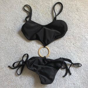 Black one piece cut-out bikini 🖤
